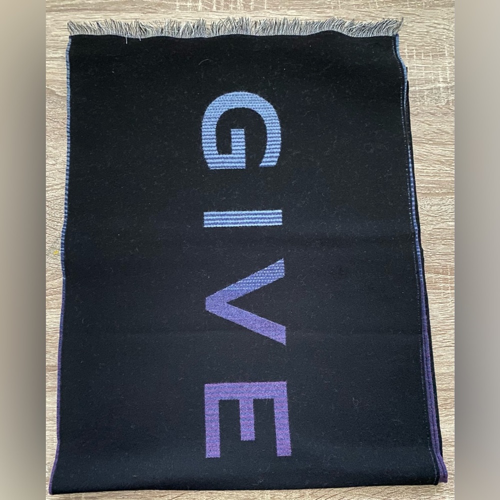 Givenchy Scarf - Picture 4 of 6